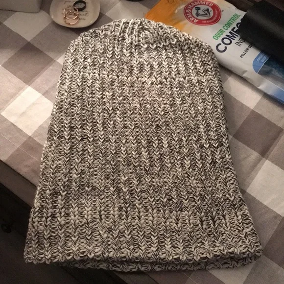 EUC Love Your Melon Beanie - Picture 6 of 6